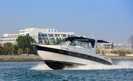 Yacht günstig chartern in Dubai