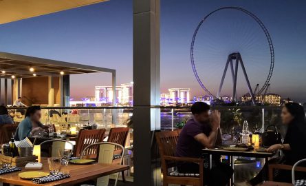 Restaurant mit Blick auf das Ain Dubai